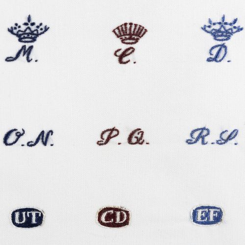 Iniciales bordadas a mano camisas a medida